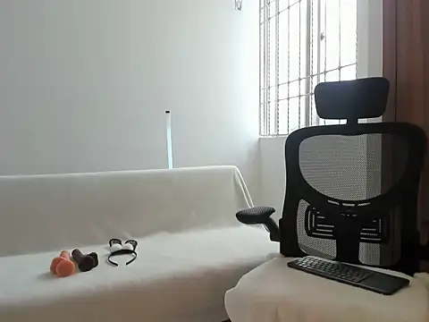 Snapshot of Amberdecolombia chatting on March 21, 2026, 8:46 pm Amberdecolombia online show from March 21, 2026, 8:46 pm