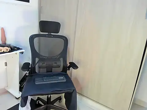 Snapshot of Amberdecolombia chatting on March 1, 2026, 3:50 am Amberdecolombia online show from March 1, 2026, 3:50 am