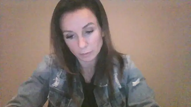 Justnani001 online show from April 11, 2026, 9:40 pm