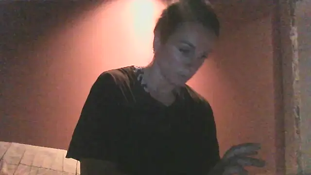 Justnani001 online show from September 18, 2025, 8:45 pm