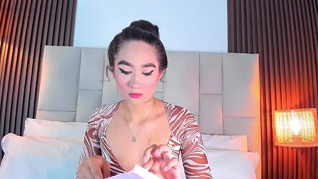 Nicolqueen  online show from June 23, 2026, 11:41 am