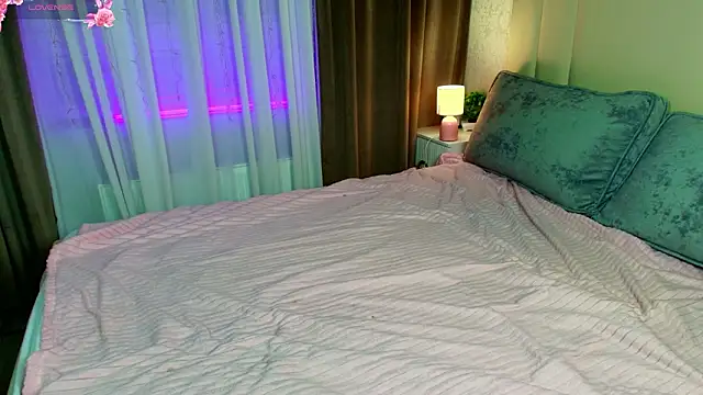 katerine Monroe online show from February 23, 2026, 6:19 pm