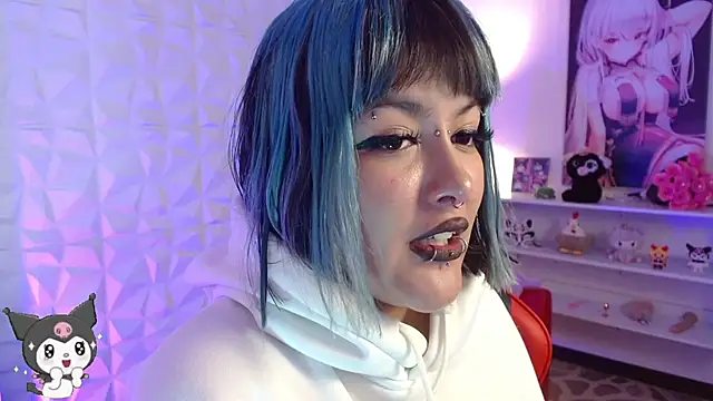 lil candy77 online show from May 4, 2026, 11:35 am
