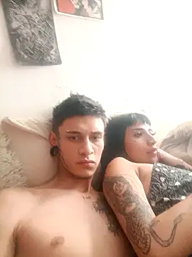 cold snow013 online show from November 30, 2025, 7:03 pm