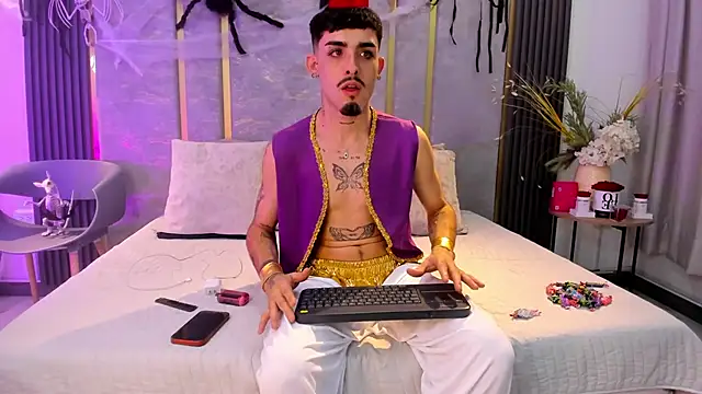 NikoStone  online show from October 31, 2025, 4:20 am