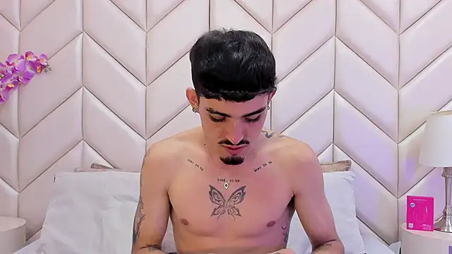 NikoStone  online show from September 21, 2025, 7:46 am