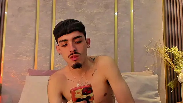 NikoStone  online show from September 24, 2025, 4:08 am