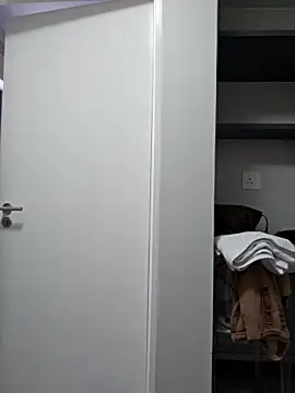 trickyOne online show from November 18, 2025, 7:22 am