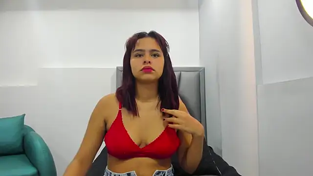 Sofia villareal online show from October 7, 2025, 11:44 am