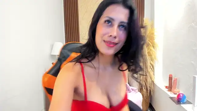 Snapshot of Thais_kim chatting on February 14, 2026, 3:01 pm Thais kim online show from February 14, 2026, 3:01 pm