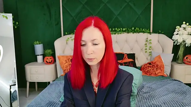 Snapshot of Sofia_Lix chatting on October 28, 2025, 3:44 pm Sofia Lix online show from October 28, 2025, 3:44 pm