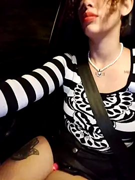 roxyrougee online show from December 18, 2025, 8:41 am