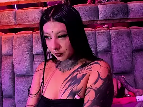 missashlyrosette online show from September 17, 2025, 5:48 pm