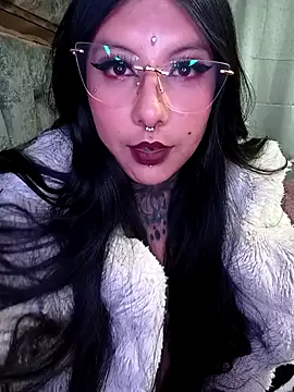 missashlyrosette online show from September 10, 2025, 2:27 pm