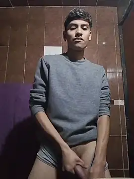 aispuro8505 online show from February 5, 2026, 7:37 am