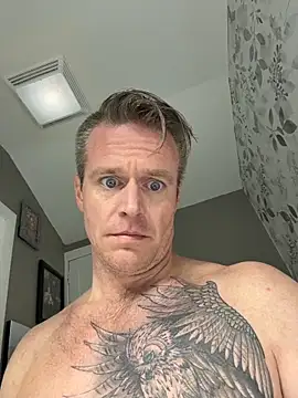 DILFiGuess11 online show from April 26, 2026, 9:39 am