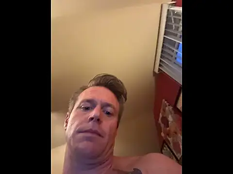 DILFiGuess11 online show from May 10, 2026, 9:35 am