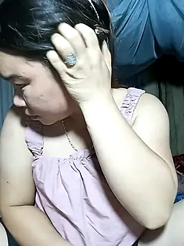 may-squirl online show from November 6, 2025, 12:09 pm