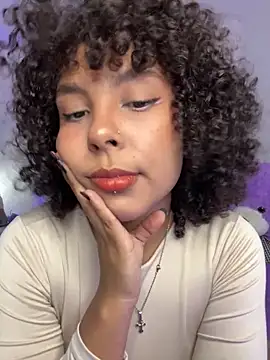 ViolettaMiller  online show from October 7, 2025, 3:07 am