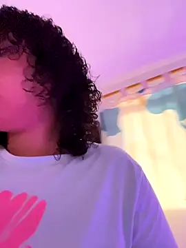 ViolettaMiller  online show from October 30, 2025, 1:09 pm