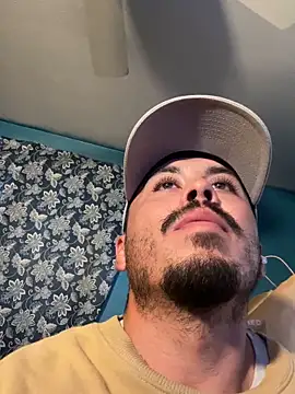 Snapshot of AlexR9700 chatting on November 24, 2025, 11:49 pm AlexR9700 online show from November 24, 2025, 11:49 pm