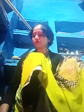 Snapshot of Jooli_xx chatting on March 7, 2026, 11:32 pm Jooli xx online show from March 7, 2026, 11:32 pm