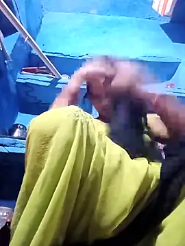 Snapshot of Jooli_xx chatting on March 4, 2026, 1:46 am Jooli xx online show from March 4, 2026, 1:46 am