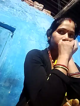 Snapshot of Jooli_xx chatting on February 25, 2026, 1:00 pm Jooli xx online show from February 25, 2026, 1:00 pm