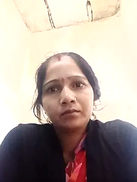 Jooli xx online show from May 6, 2026, 3:32 am
