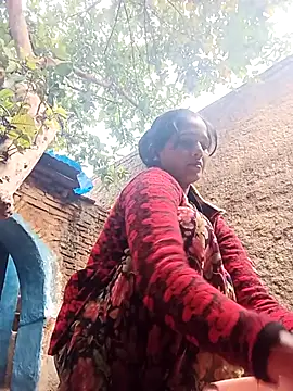 Snapshot of Jooli_xx chatting on February 19, 2026, 3:25 am Jooli xx online show from February 19, 2026, 3:25 am