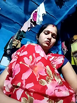 Jooli xx online show from April 28, 2026, 3:27 pm