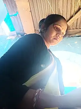 Snapshot of Jooli_xx chatting on March 11, 2026, 3:33 am Jooli xx online show from March 11, 2026, 3:33 am