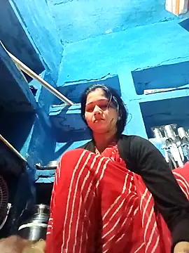 Snapshot of Jooli_xx chatting on February 20, 2026, 1:24 am Jooli xx online show from February 20, 2026, 1:24 am