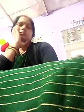 Snapshot of Jooli_xx chatting on February 23, 2026, 11:27 pm Jooli xx online show from February 23, 2026, 11:27 pm