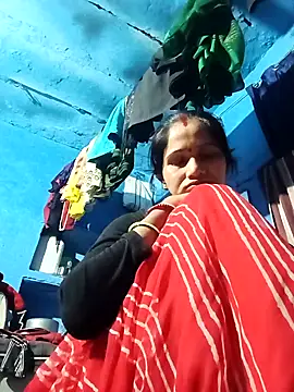 Snapshot of Jooli_xx chatting on February 6, 2026, 2:57 pm Jooli xx online show from February 6, 2026, 2:57 pm