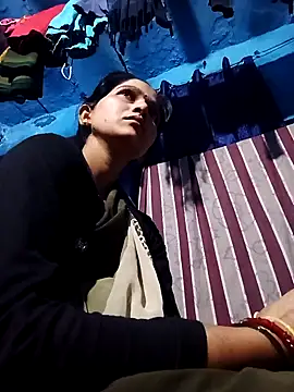 Snapshot of Jooli_xx chatting on February 7, 2026, 3:31 pm Jooli xx online show from February 7, 2026, 3:31 pm