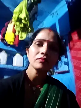 Snapshot of Jooli_xx chatting on March 4, 2026, 2:14 pm Jooli xx online show from March 4, 2026, 2:14 pm