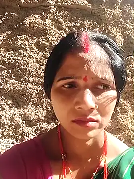 Snapshot of Jooli_xx chatting on February 15, 2026, 4:46 am Jooli xx online show from February 15, 2026, 4:46 am