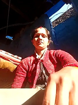 Snapshot of Jooli_xx chatting on February 8, 2026, 3:37 am Jooli xx online show from February 8, 2026, 3:37 am