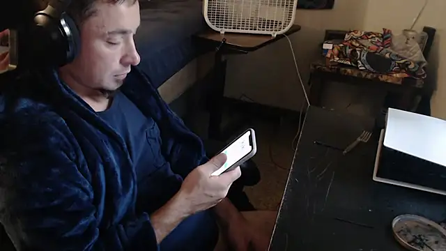 YoBlezz online show from September 26, 2025, 5:42 pm