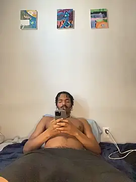 TRILLAHUNG online show from October 26, 2025, 3:23 pm