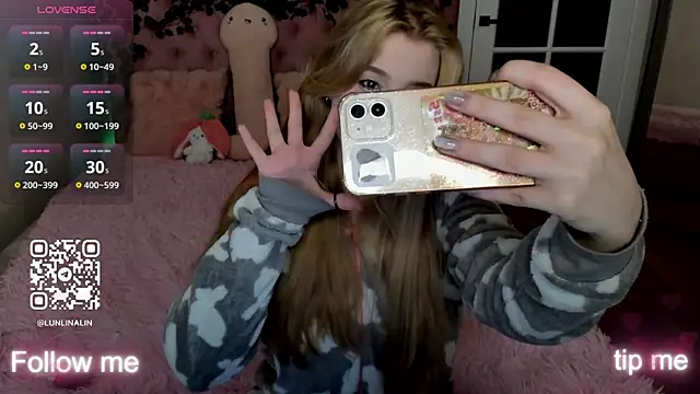 LightStar 18 online show from November 26, 2025, 3:34 pm