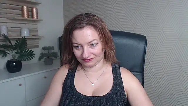 angelaSamt online show from October 31, 2025, 6:43 am