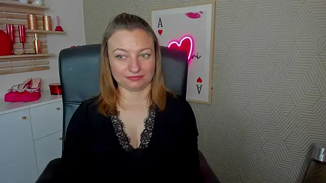 angelaSamt online show from June 15, 2026, 5:51 am