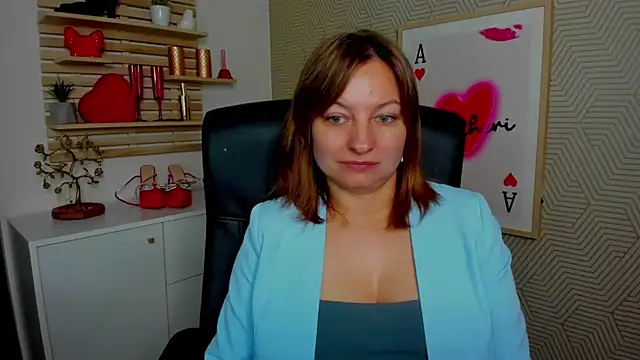 angelaSamt online show from May 7, 2026, 5:44 am