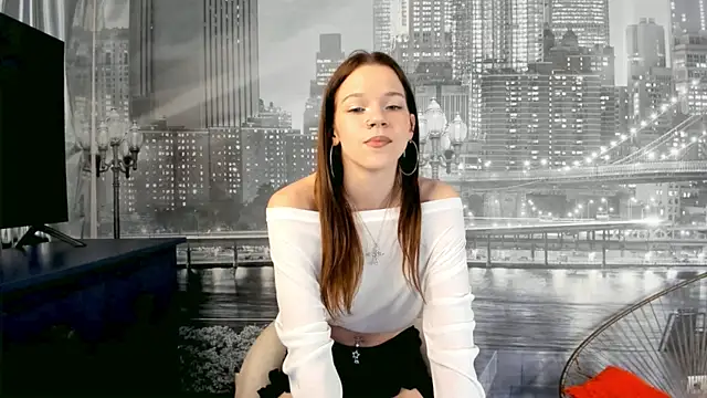 VelvetRisque online show from May 9, 2026, 6:28 am
