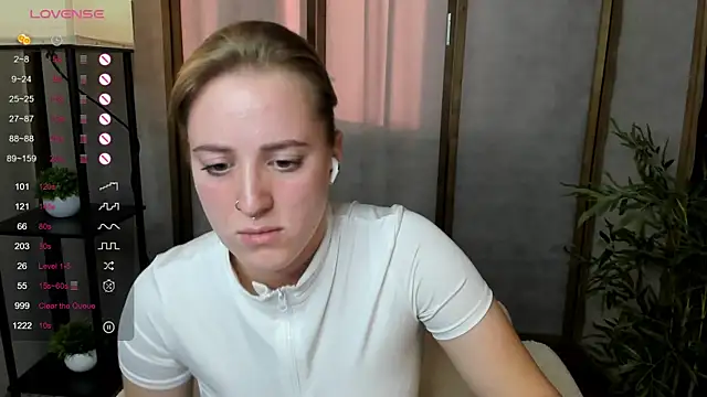 Alice Cire online show from October 20, 2025, 9:43 am