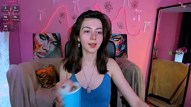 kitniss dreamy online show from May 4, 2026, 7:17 pm