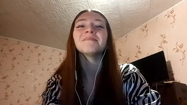 Sophiecuttie online show from September 17, 2025, 1:24 pm