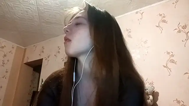 Sophiecuttie online show from September 24, 2025, 1:06 pm